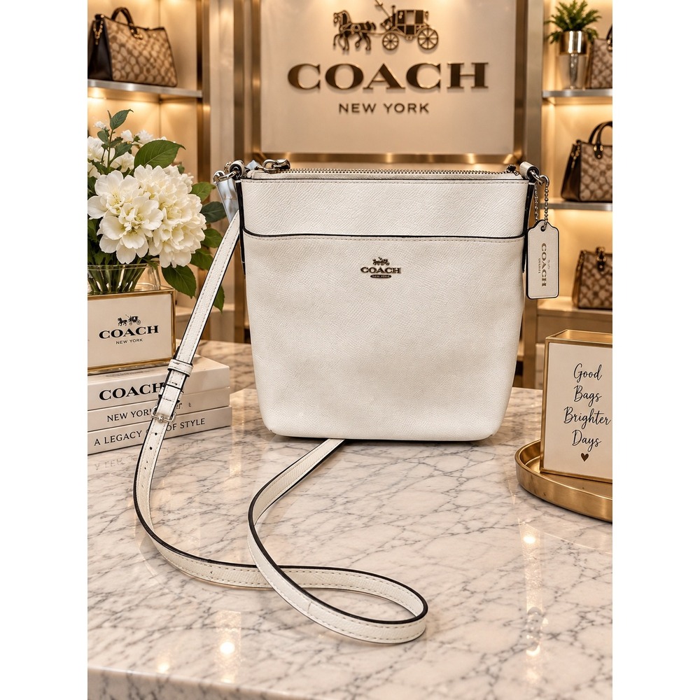 C229 Coach Kitt crossbody
